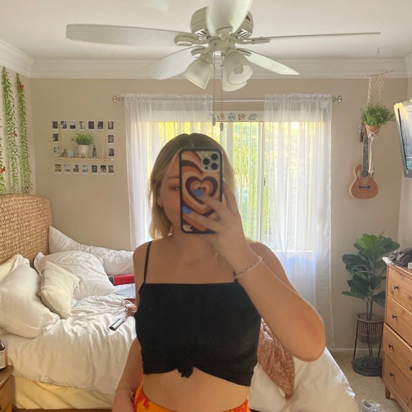 black tank top from tobi - Picture 1 of 3